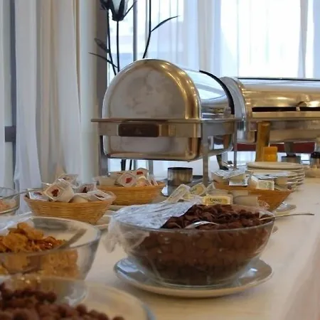 Eken Hotel 3*