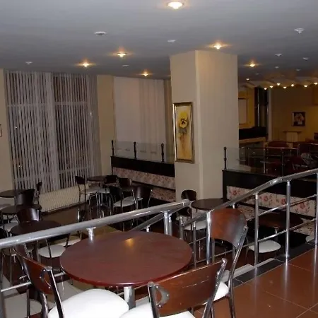 Hotel Eken 3*