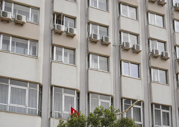 Eken فندق بانديرما