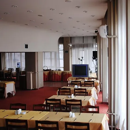 Eken Hotel